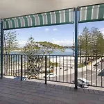 Lowanna Unit 10 24 Bulcock Beach Esplanade Bulcock Beach