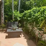 One Br Guesthouse With Private Courtyard Sleeps 4 People Pet Friendly 950 Metres From The Beach