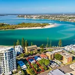 Leeding Shores