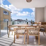 Modern Seaside Oasis In Kings Beach