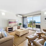 Ocean-Facing 3-Bed With Pool 5-Min To The Beach