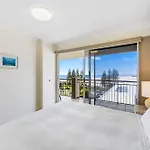 Ocean-Facing 3-Bed With Pool 5-Min To The Beach
