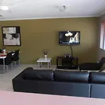 Beachside Court Holiday Apartments