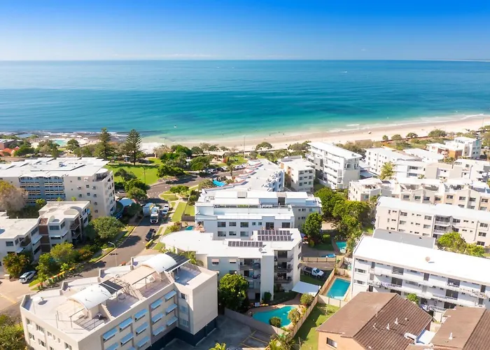 Modern 2Br Beachside Apartment - Kings Beach