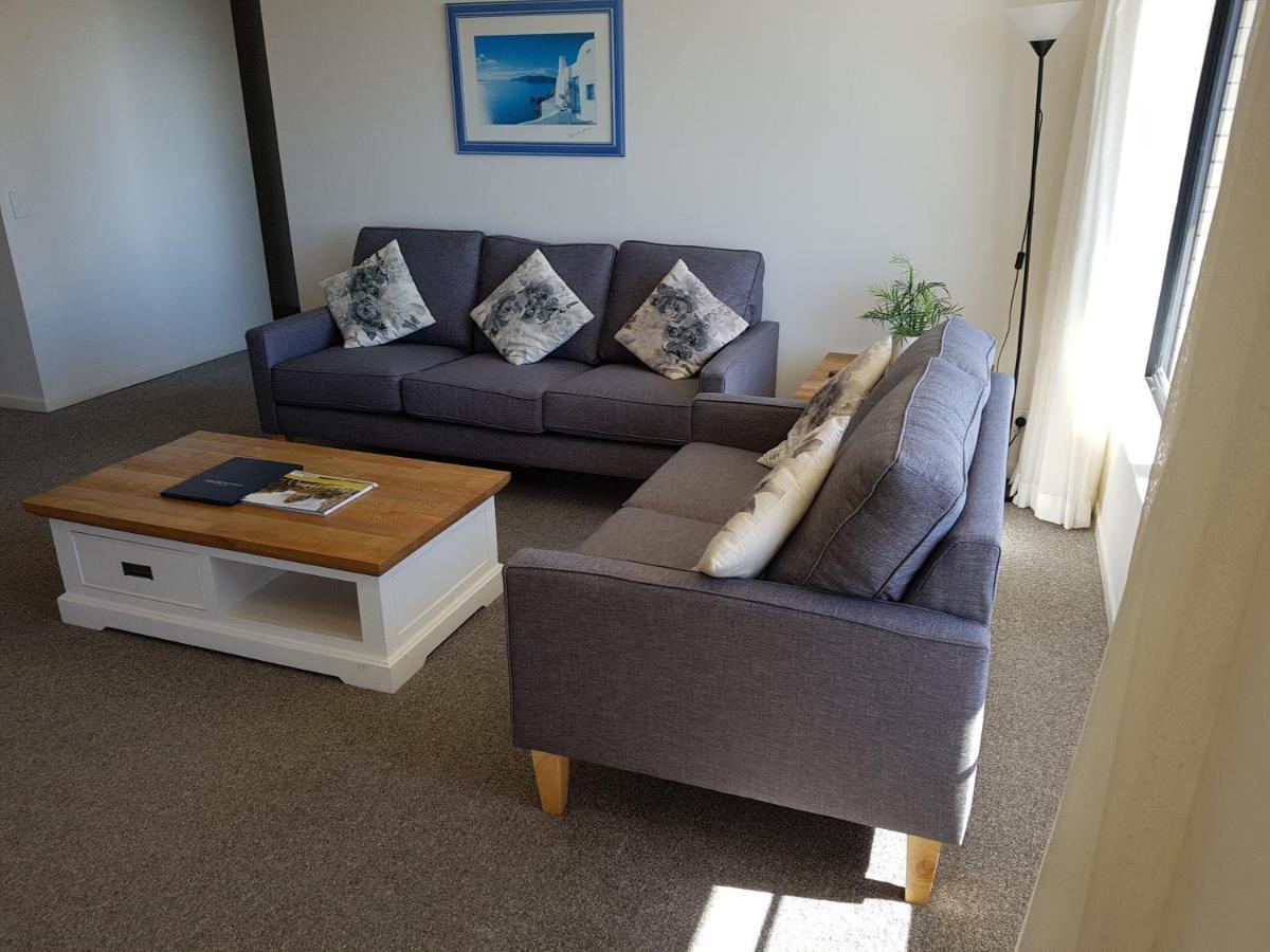 Burgess @ Kings Beach Aparthotel