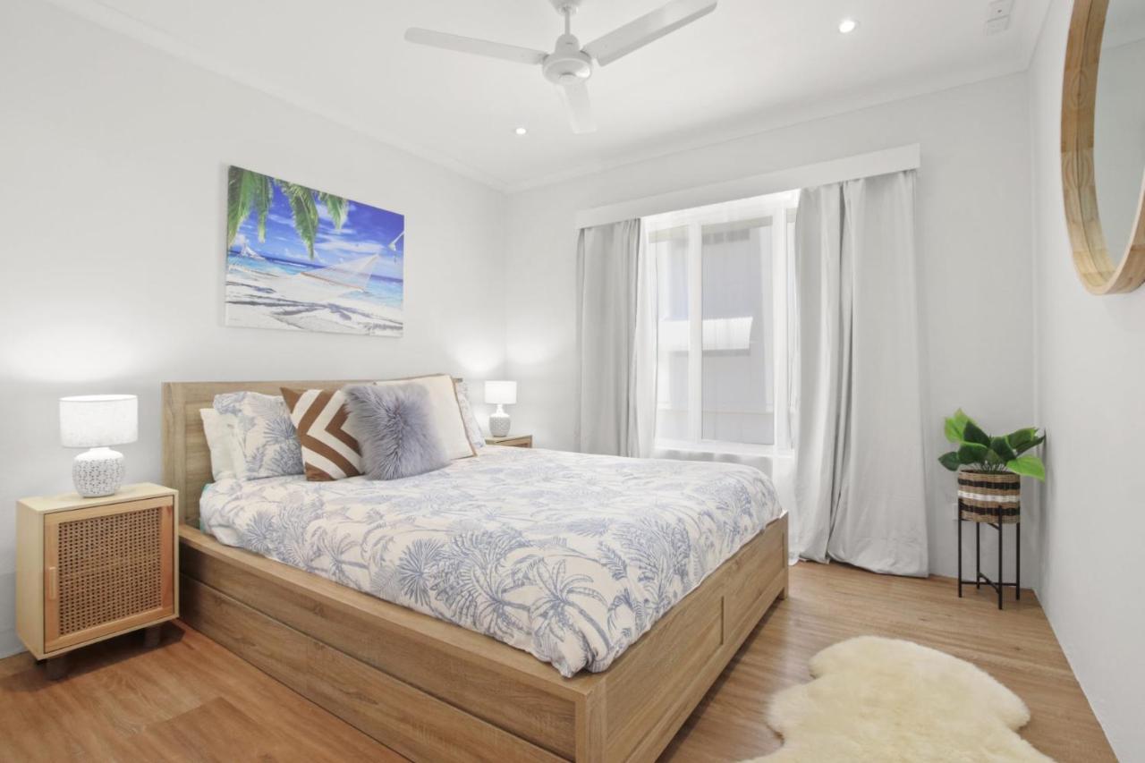Apartment Beachcomber Unit 2 7 Dingle Ave Caloundra