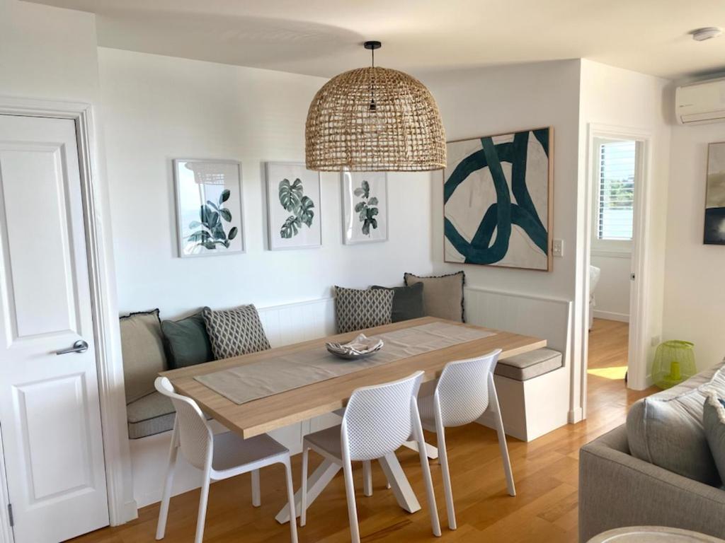 Kings Row Caloundra