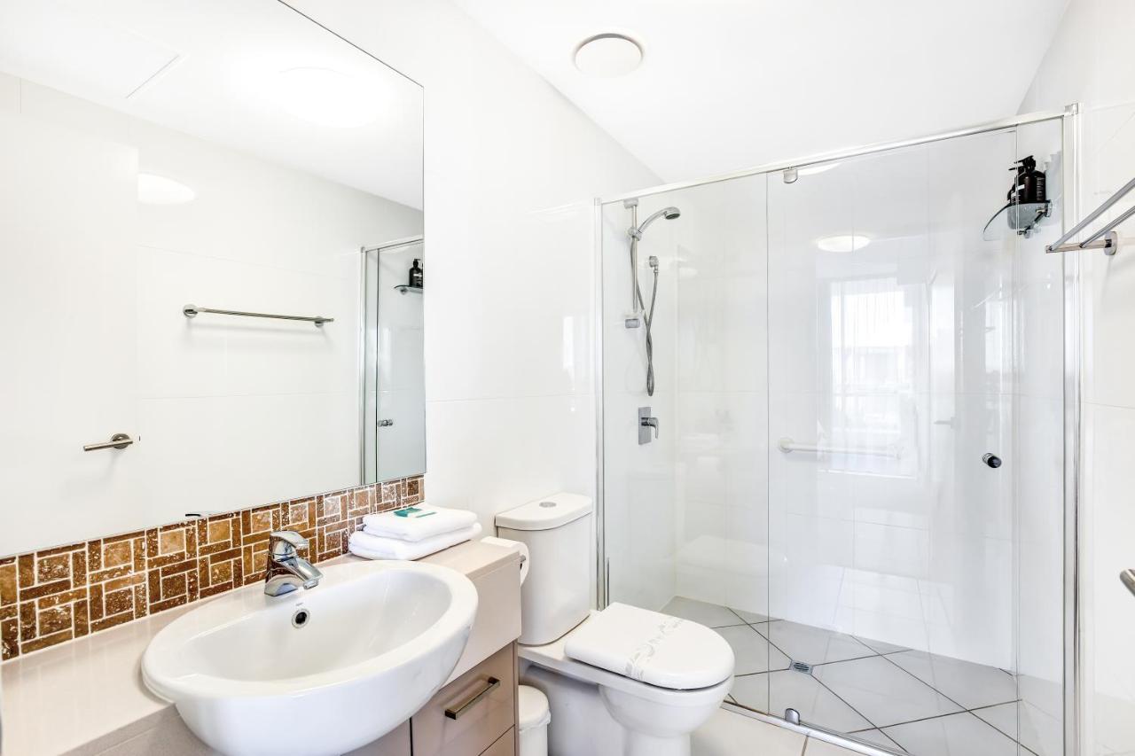Kings 2 Bedroom W Pool And Access Apartment