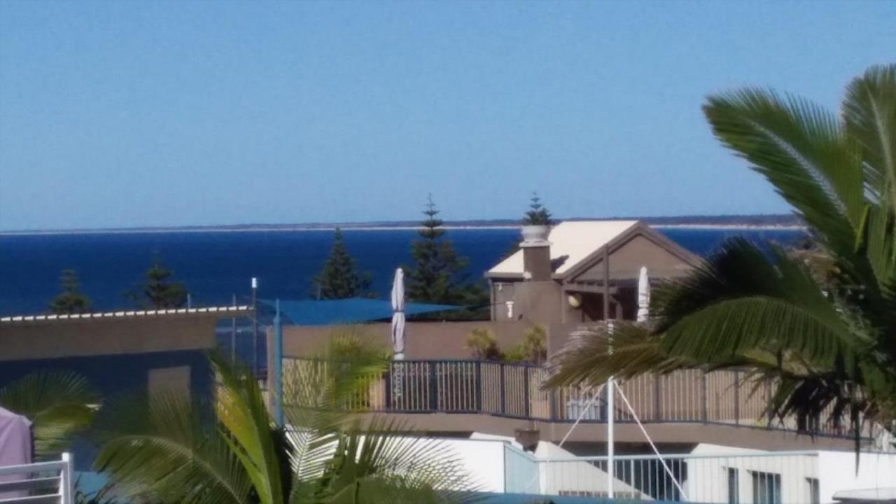 Seven Seas Unit 5 Qld *