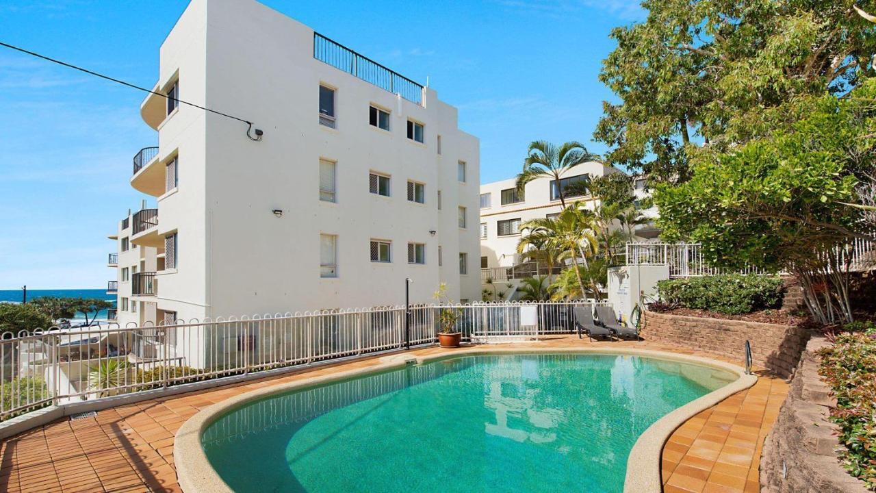 Pandanus Shores Unit 4 Kings Qld *