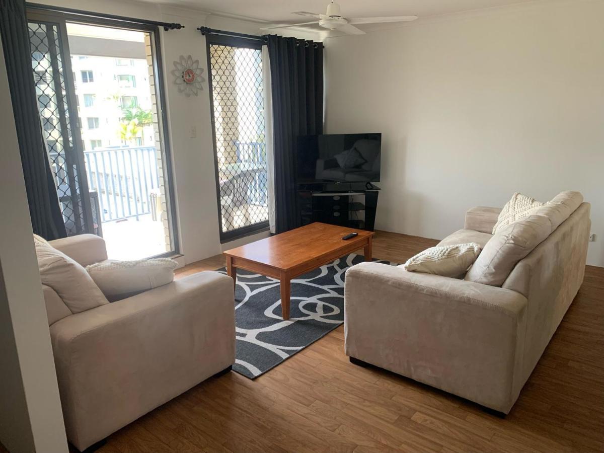 Apartment Levuka Unit 12 14 Moreton Pde