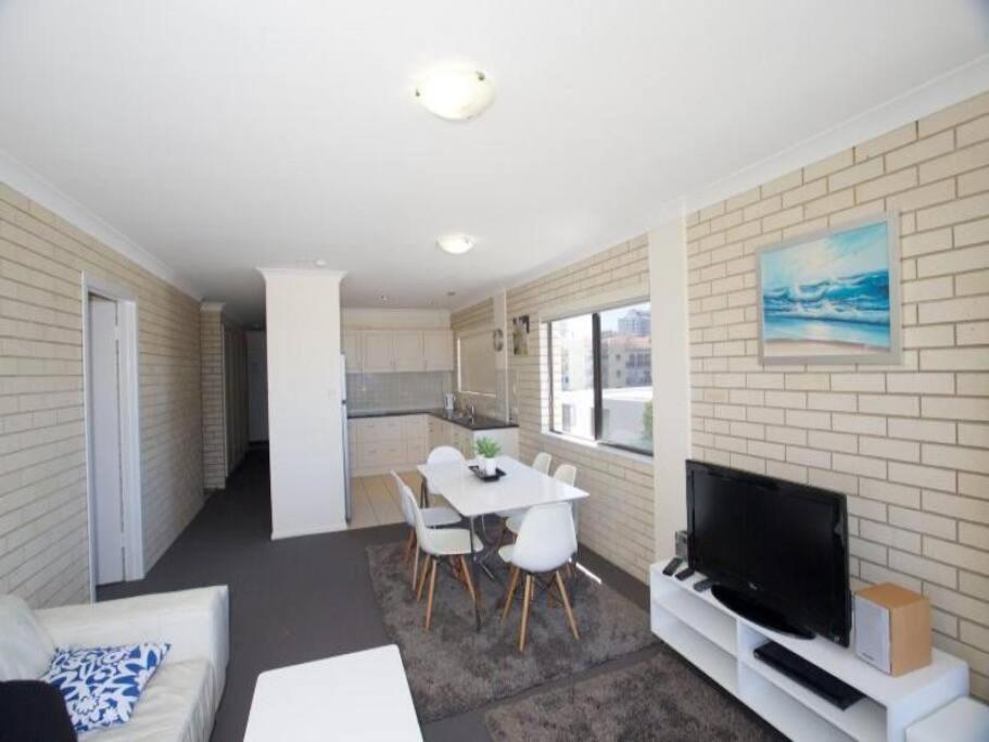 Ocean View Beachside 3 Bedroom 2 Bathroom Unit Apartment