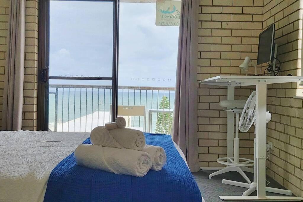 Apartment Ocean View Beachside 3 Bedroom 2 Bathroom Unit *