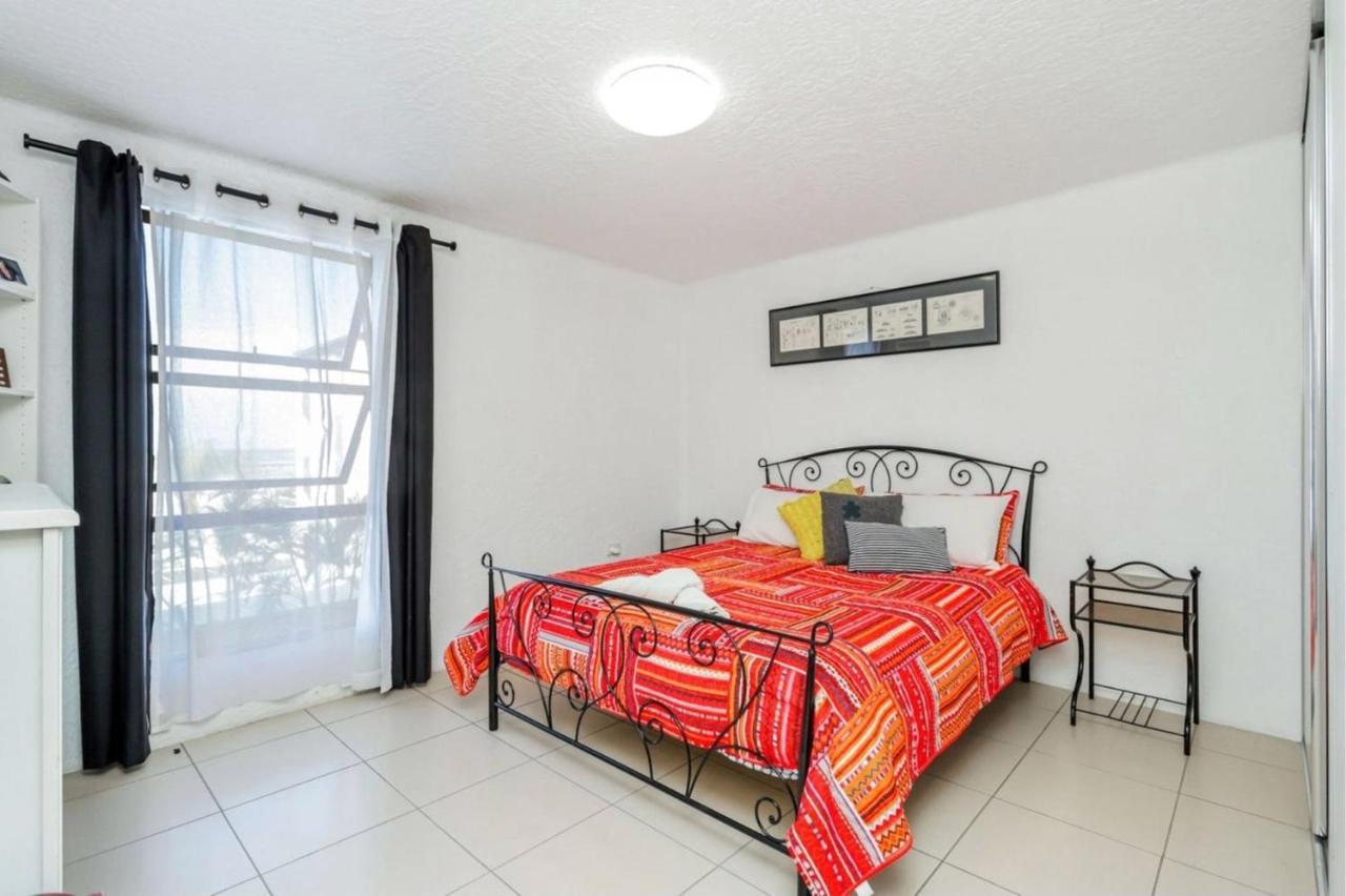 Spanish Unit 6, 3 Skyes Ave, Kings * Caloundra