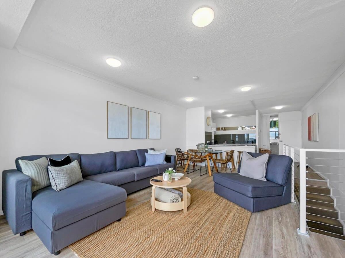 Views By Day Waves At Night Apartment *