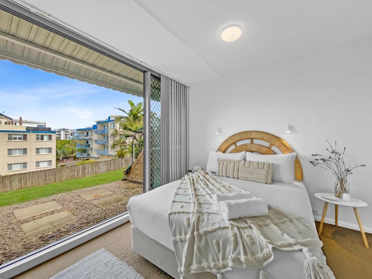 Views By Day Waves At Night Apartment *