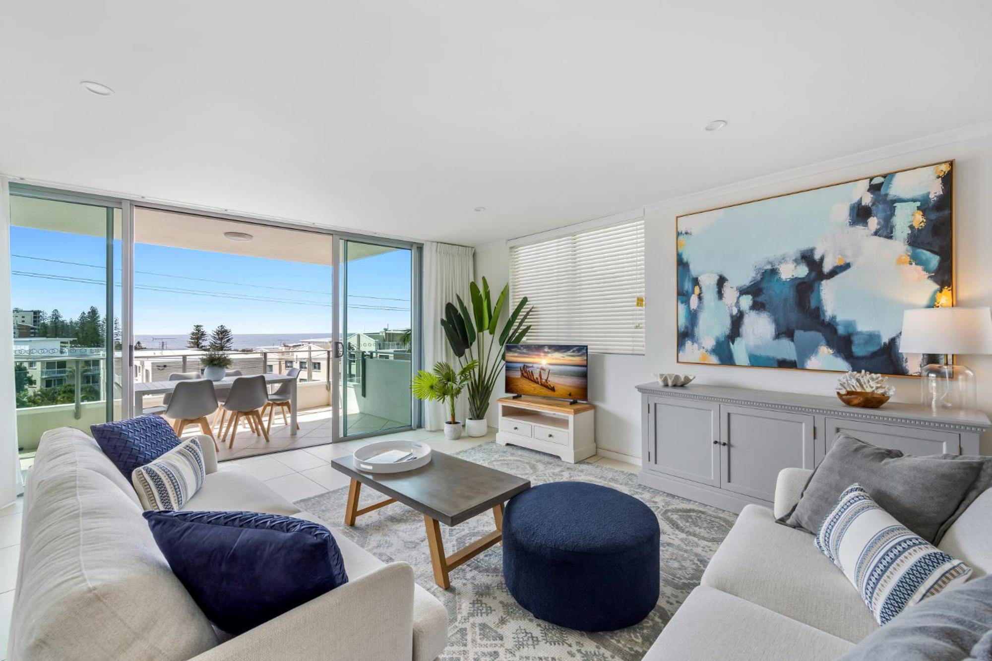 Beachside Stunning 3-bed With Ocean View & Pool * Caloundra