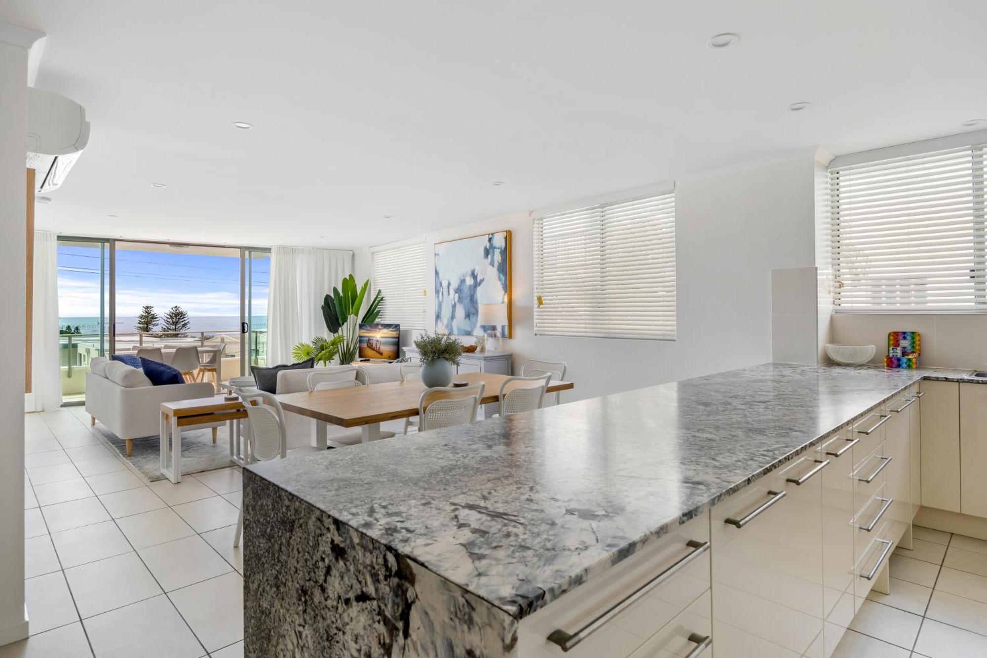 Beachside Stunning 3-bed With Ocean View & Pool * Caloundra