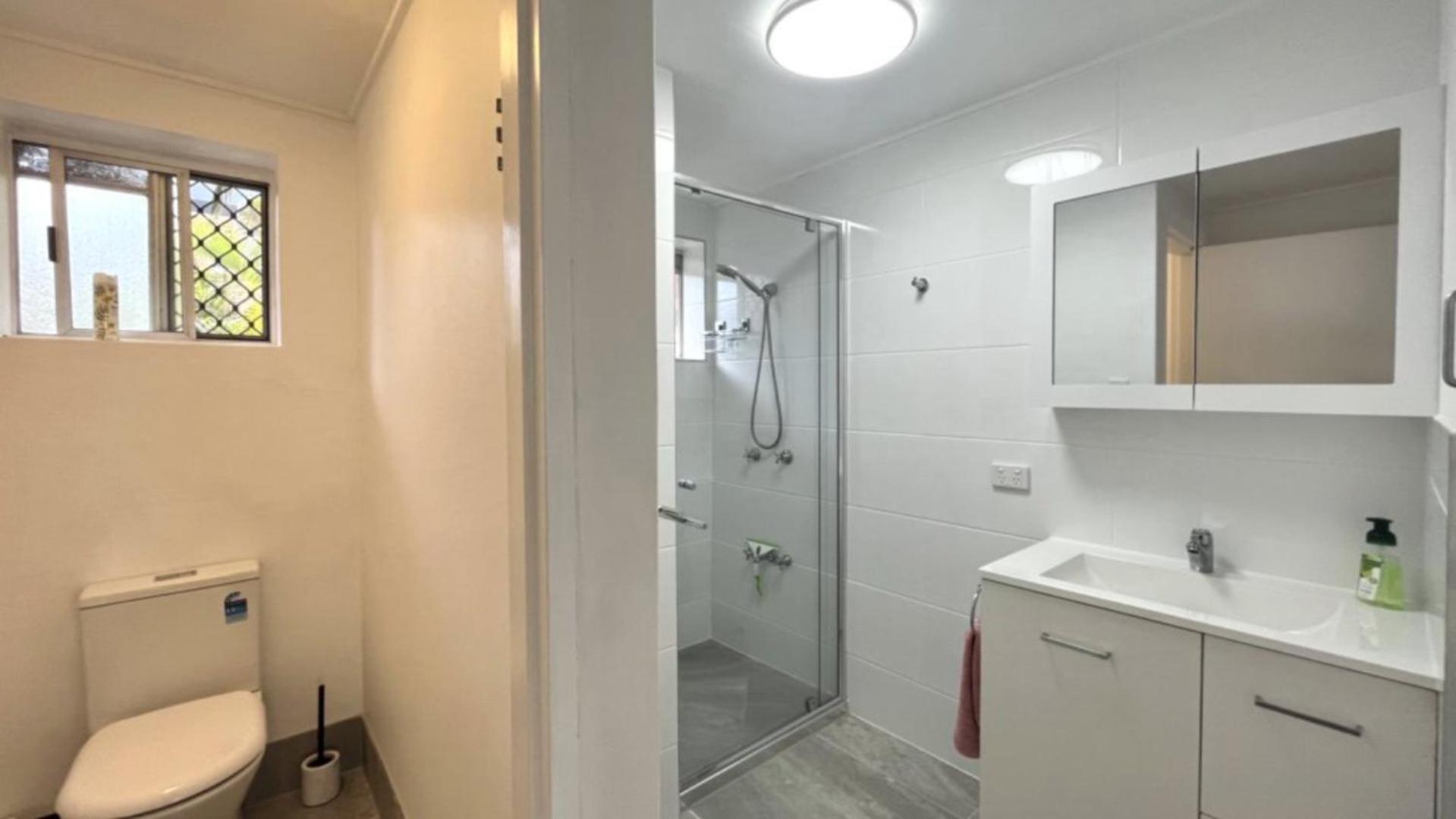 Apartment Unit 4 ' Re Del Mar,' Kings