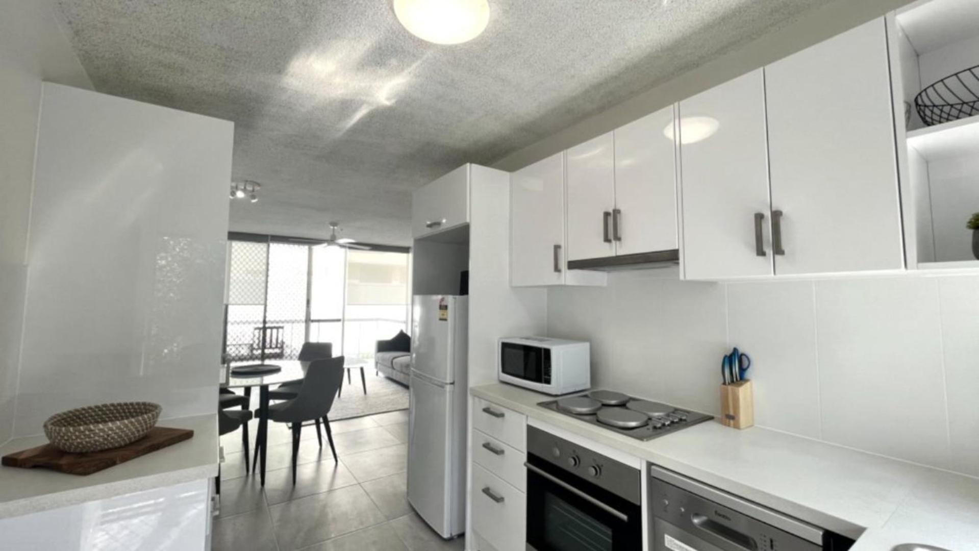 Unit 4 ' Re Del Mar,' Kings Apartment *