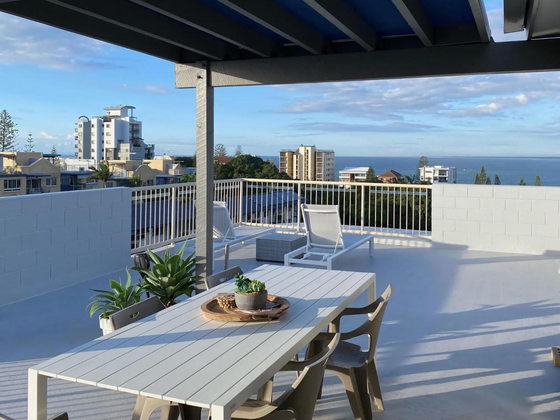 Cheltenham Unit 18 40 King St Caloundra