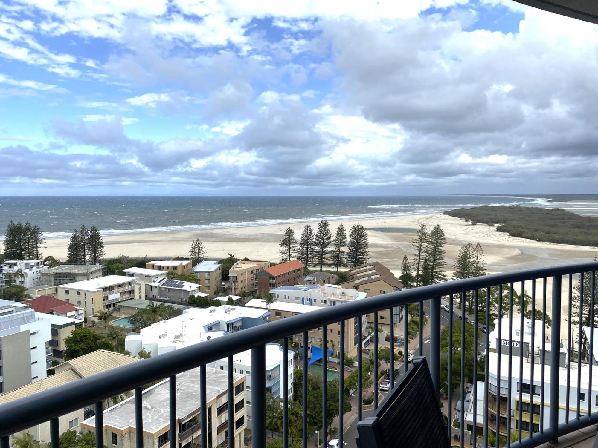 Centrepoint Aparthotel 4*