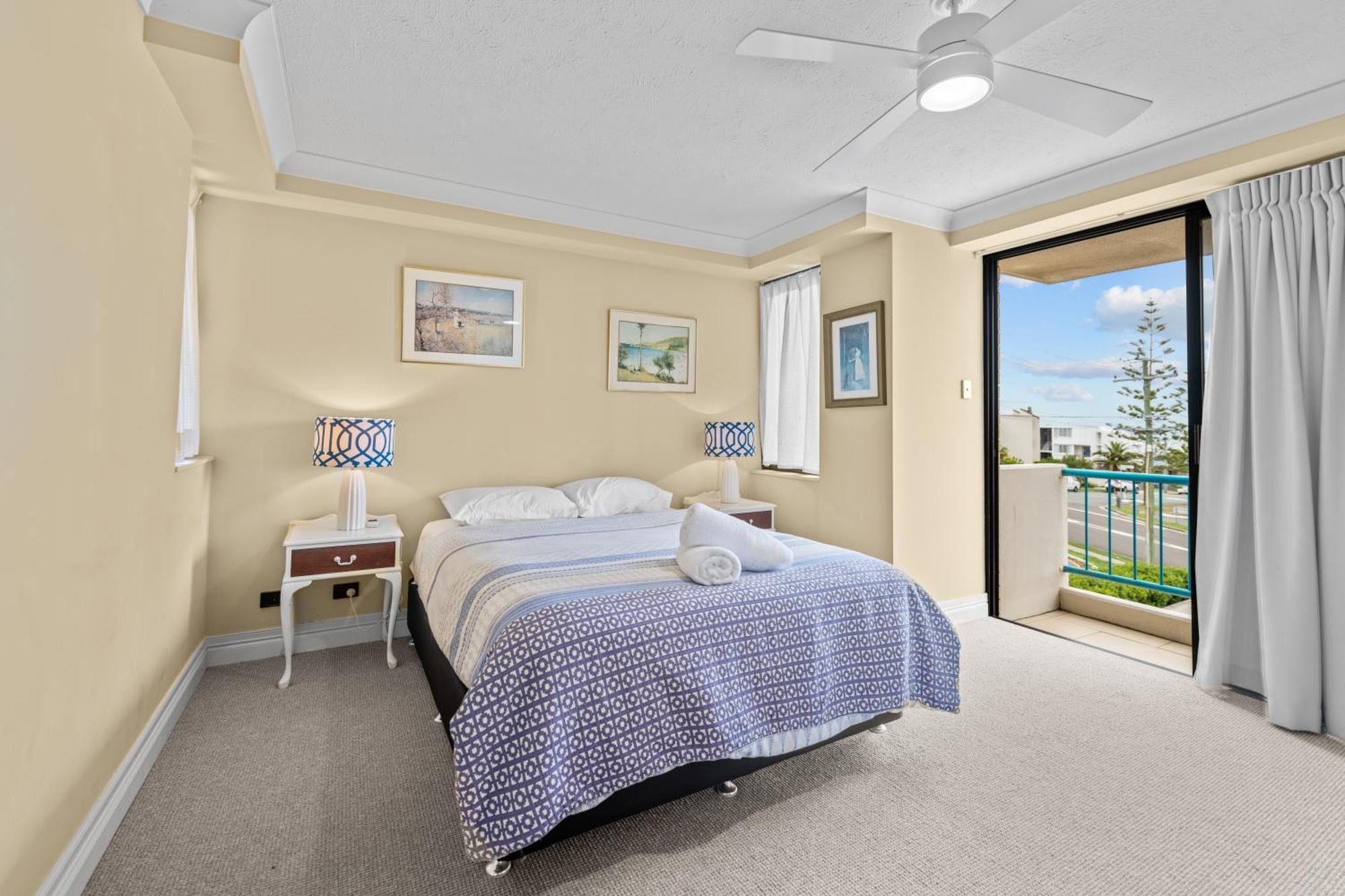 Burgess @ Kings Beach Caloundra