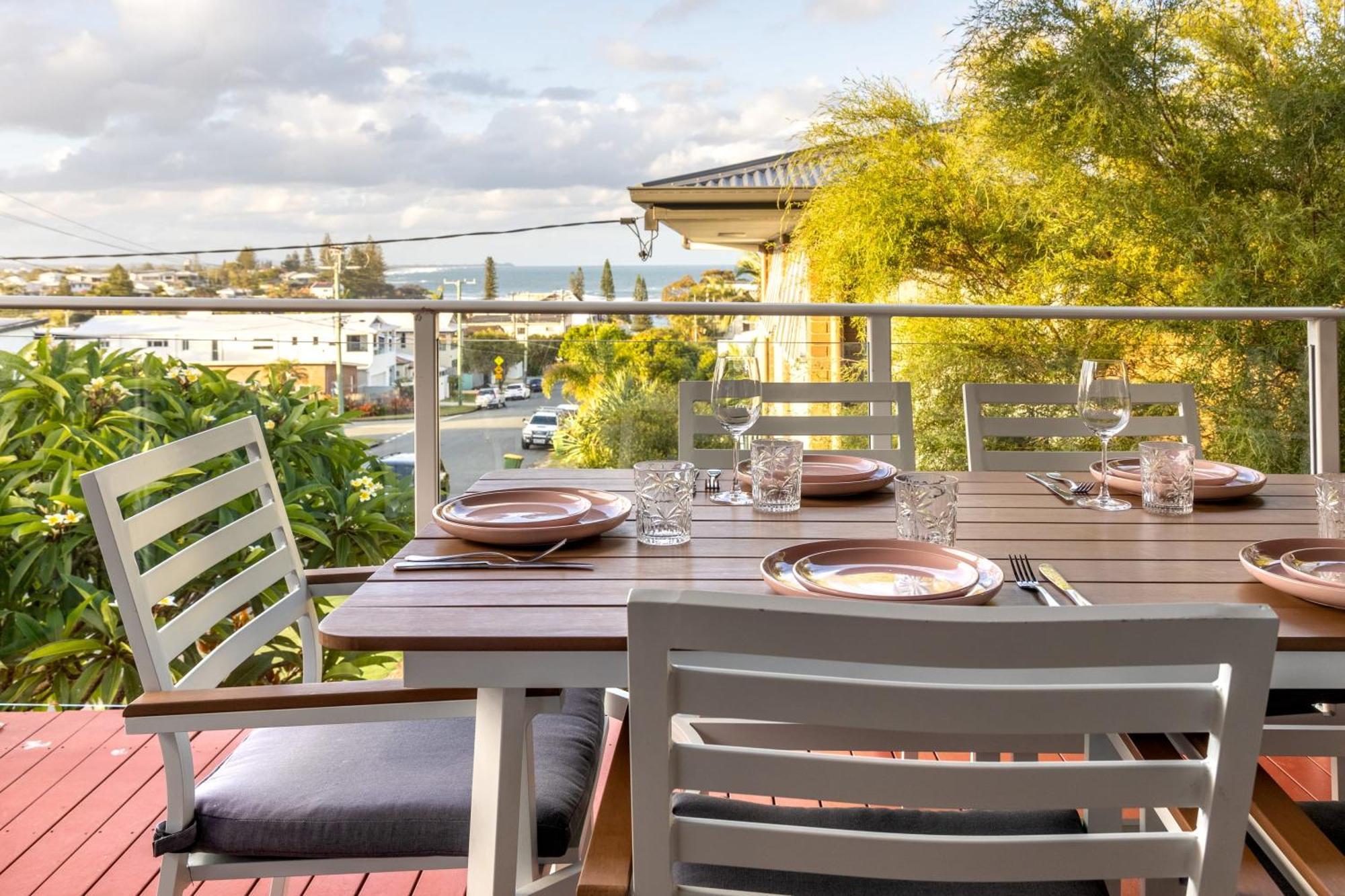 Holiday home Moffat Retreat, Pet-friendly & Ocean Views Caloundra