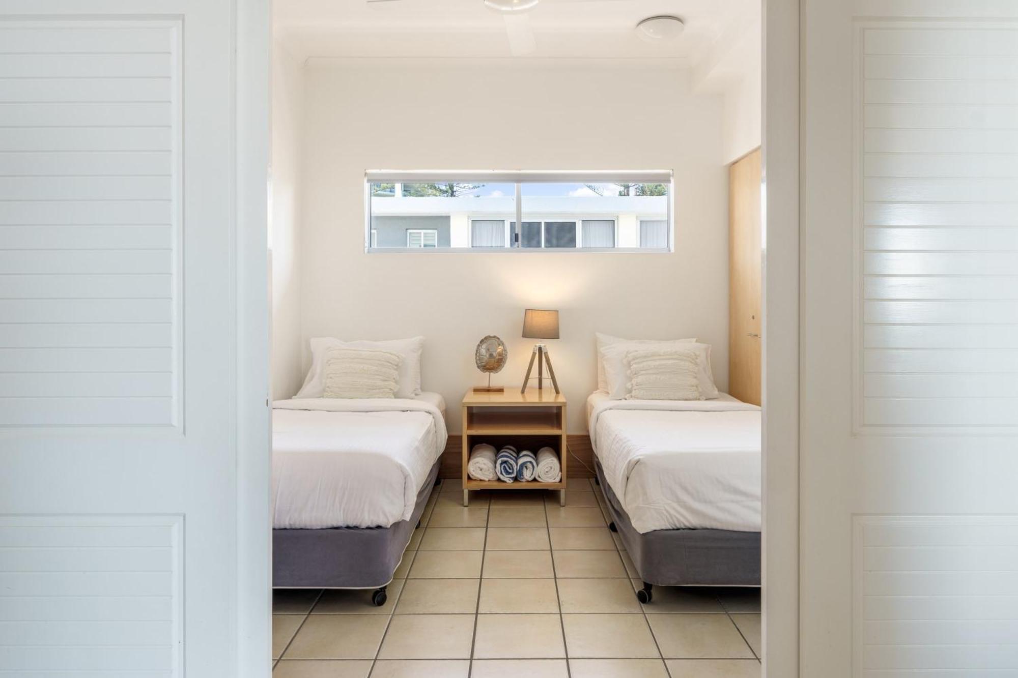 Apartment Floor Unit With Private Rooftop Terrace