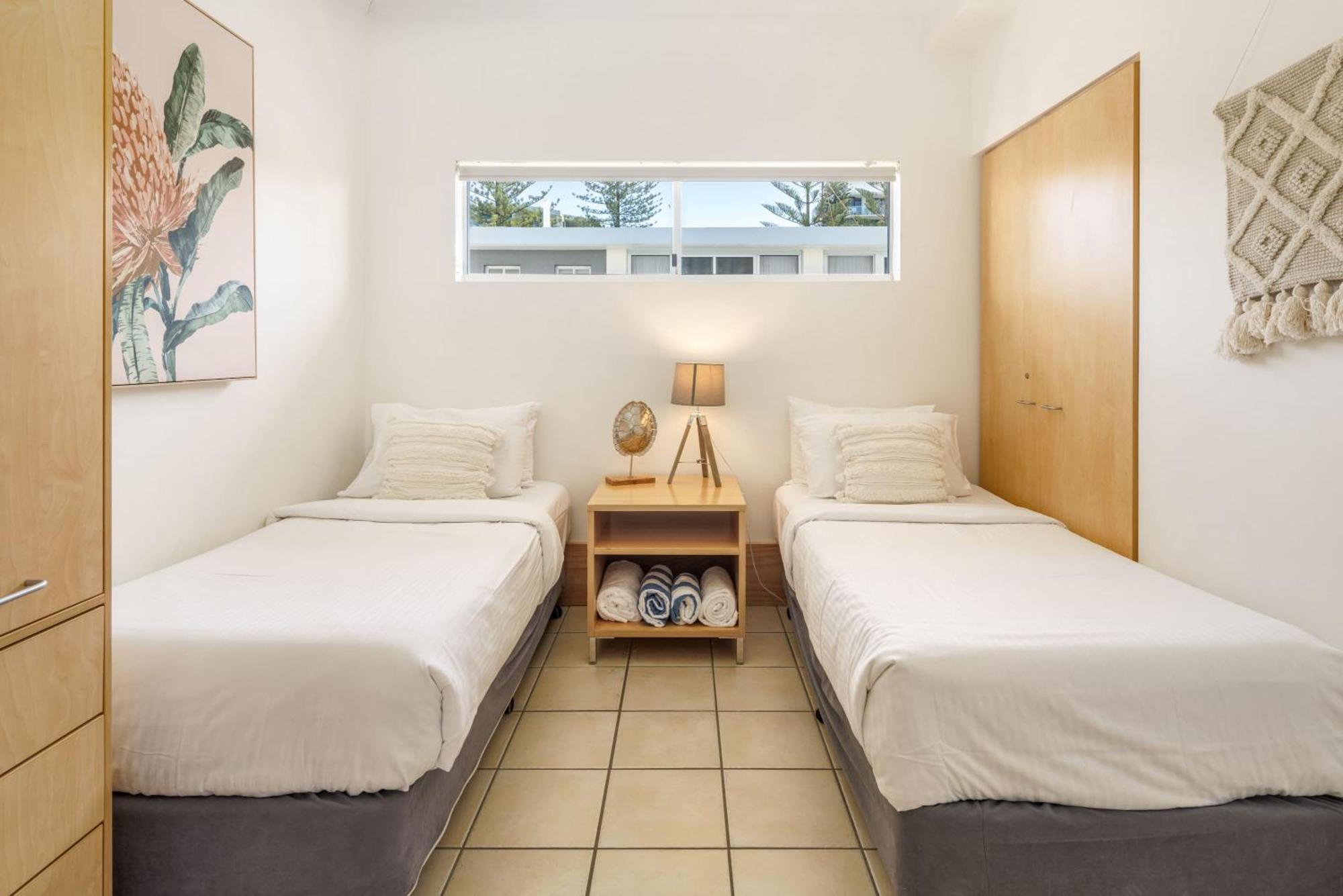 Floor Unit With Private Rooftop Terrace Caloundra