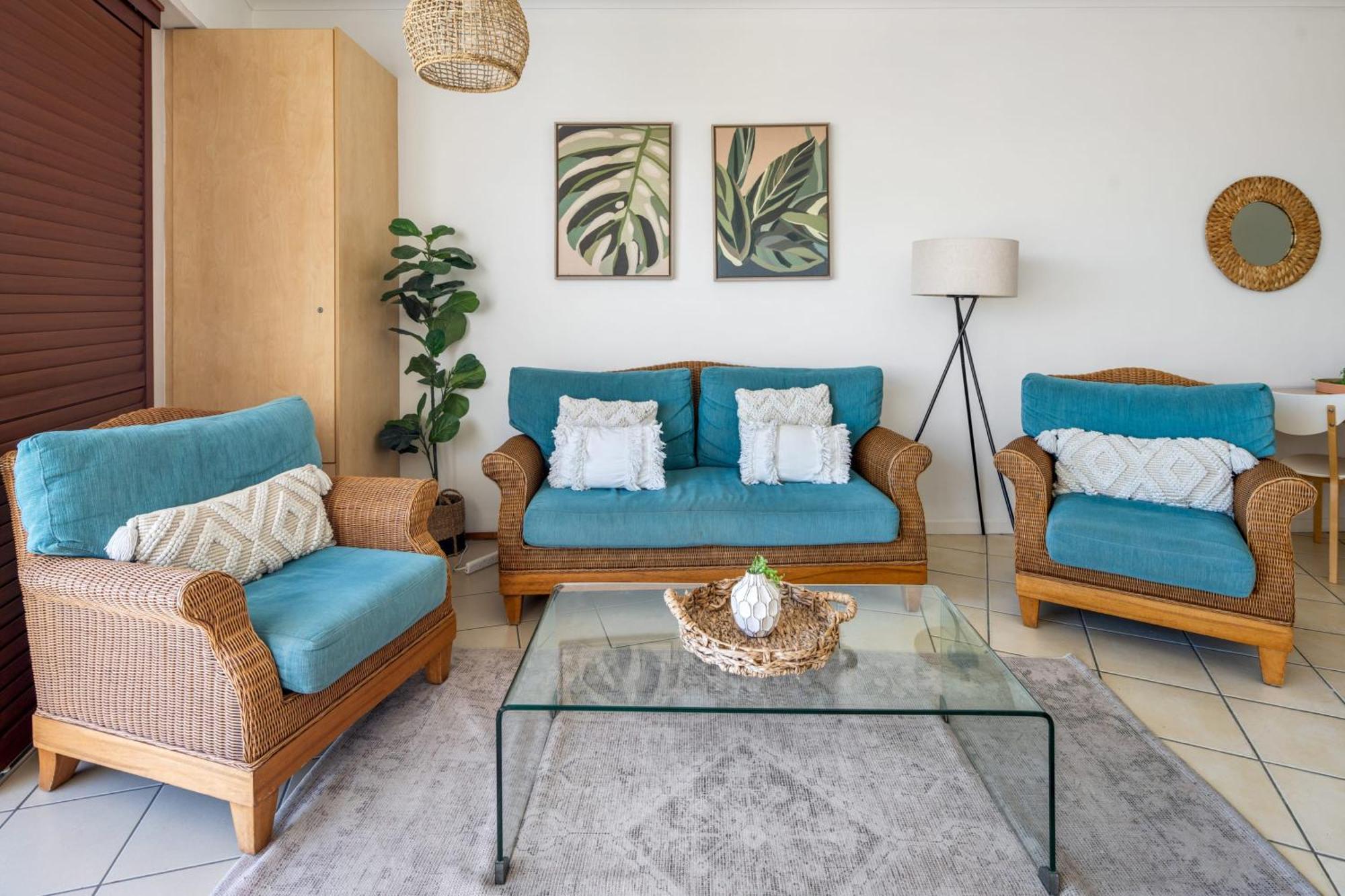 Floor Unit With Private Rooftop Terrace Apartment