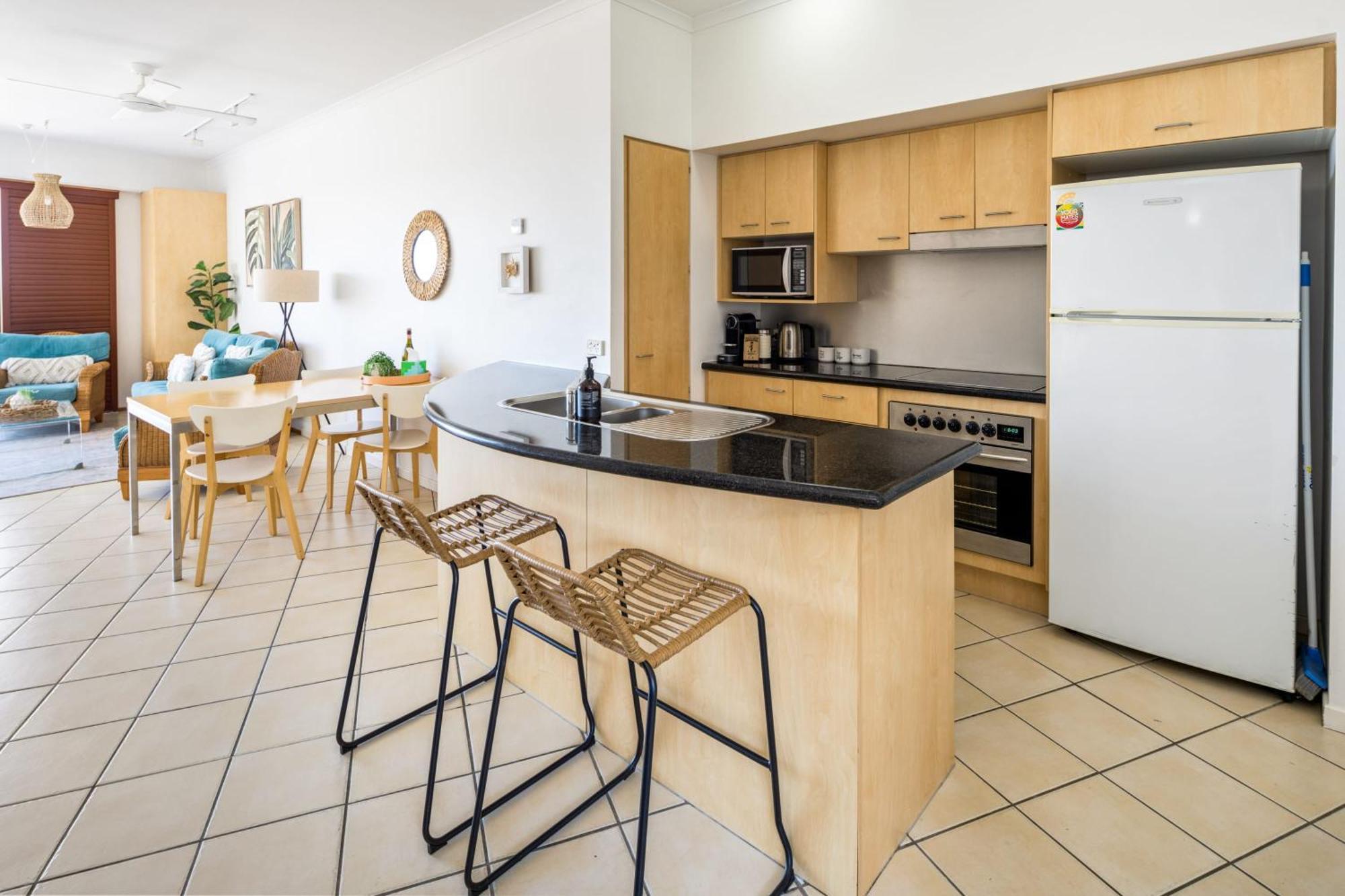 Floor Unit With Private Rooftop Terrace *