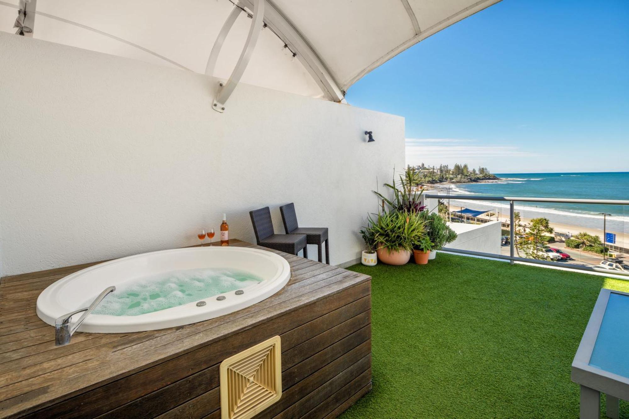 Floor Unit With Private Rooftop Terrace