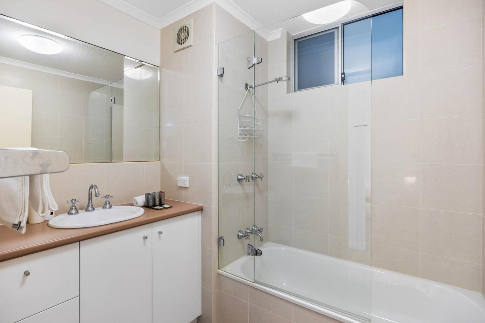 Ocean-facing 3-bed With Pool 5-min To The Apartment Caloundra