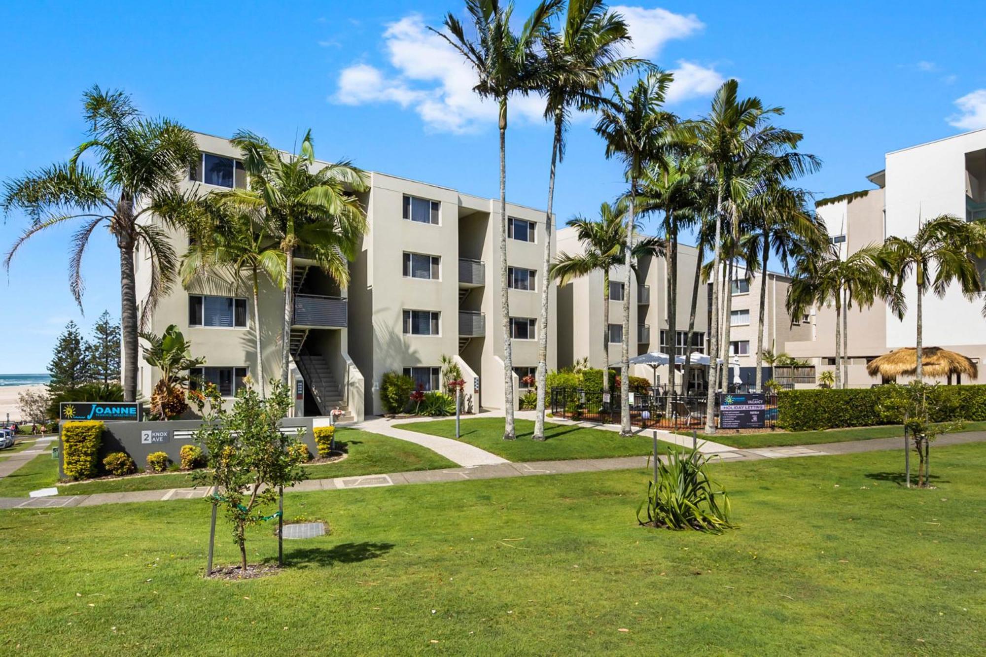 Ocean-facing 3-bed With Pool 5-min To The Apartment