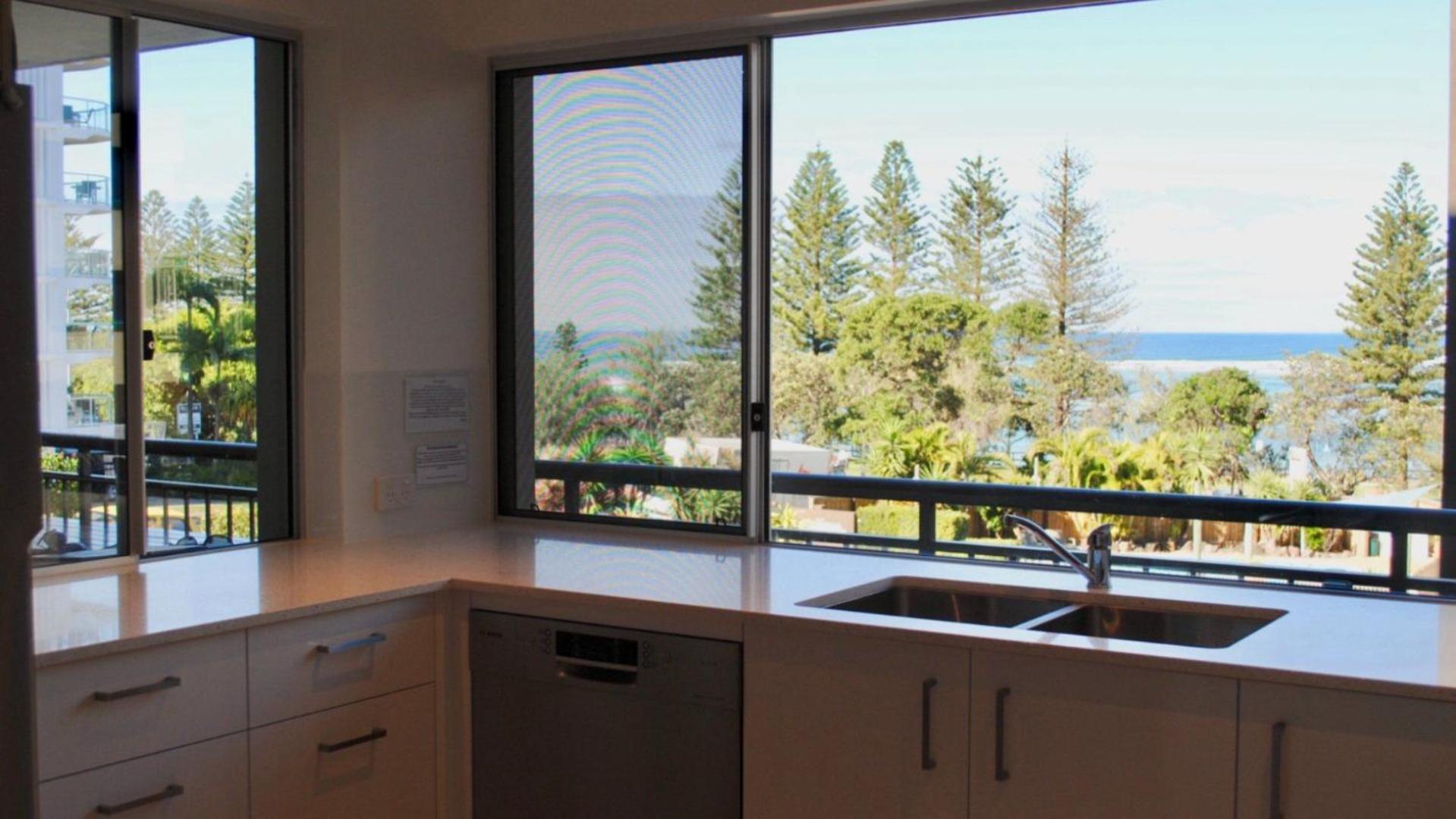 Great Views, Ultimate Comfort And Location!