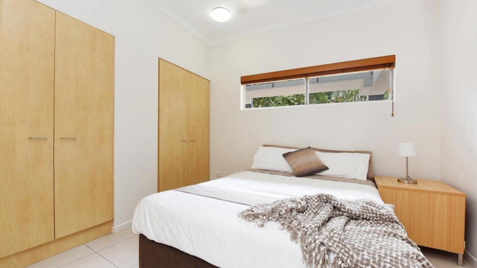 Rolling Surf Unit 48 Caloundra