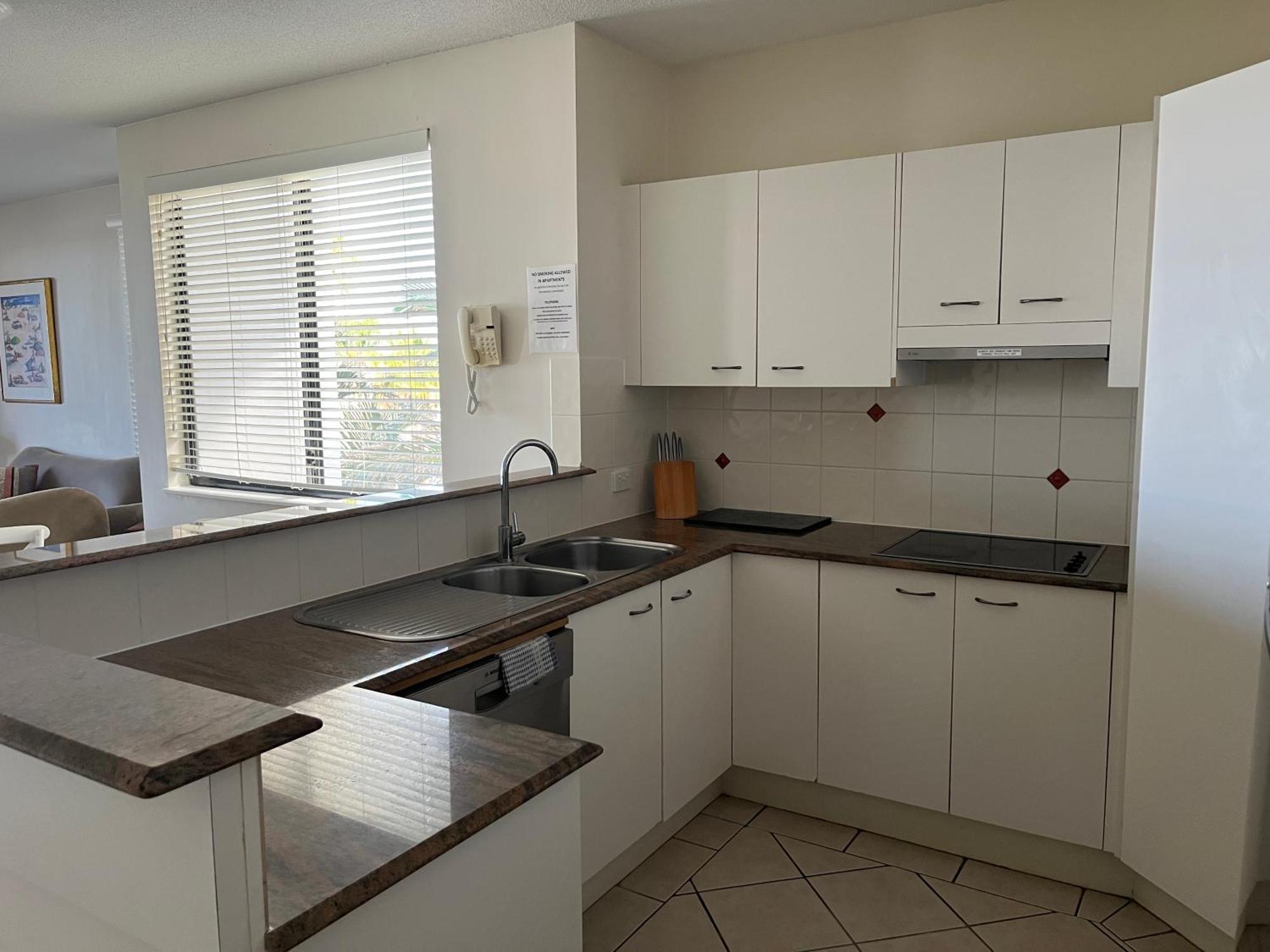 Aparthotel Kings Row 4*