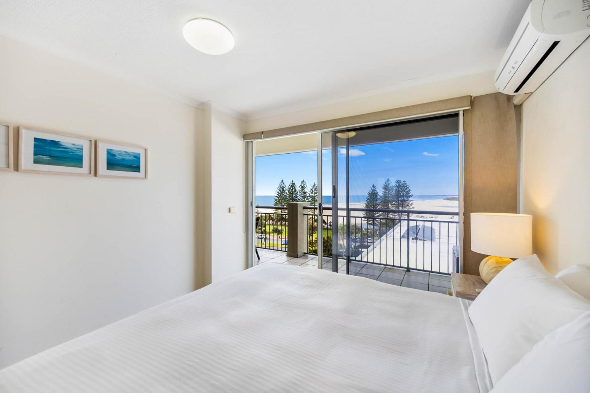 Ocean-facing 3-bed With Pool 5-min To The Apartment