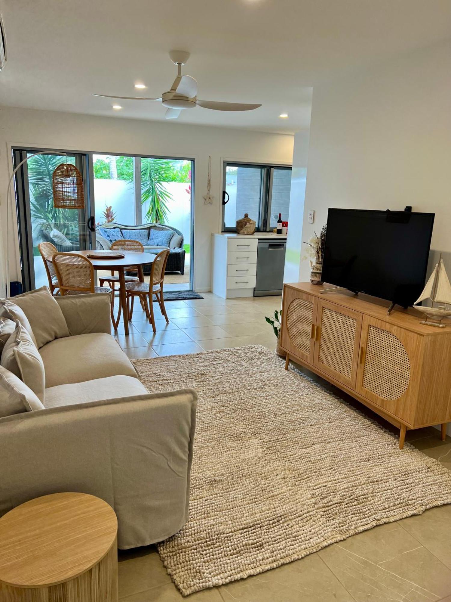 Beachside Retreat * Caloundra