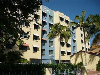 Sails Golden Aparthotel 4*