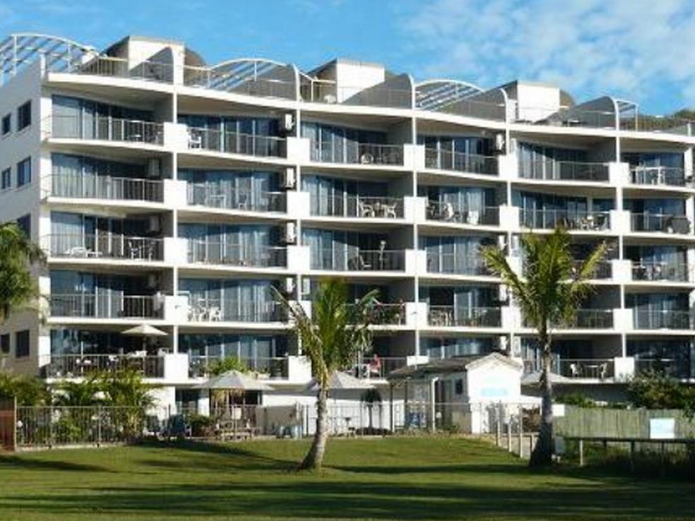 Sails Golden Aparthotel 4*