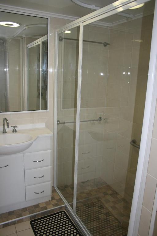 Kings Row 4* Caloundra