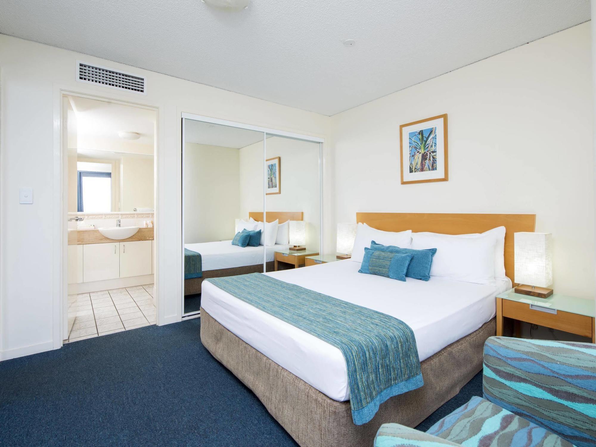Breakfree Grand Pacific Aparthotel