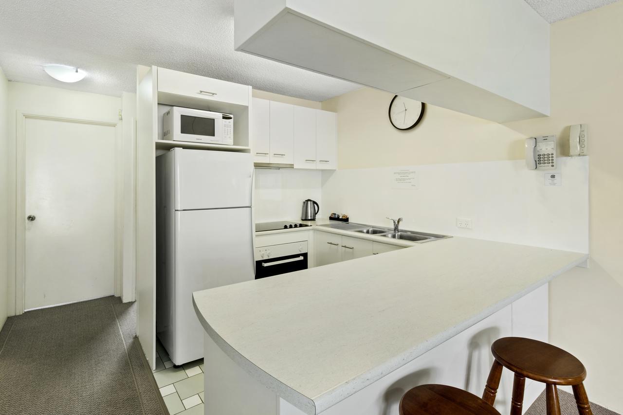 Cheltenham Aparthotel 3*