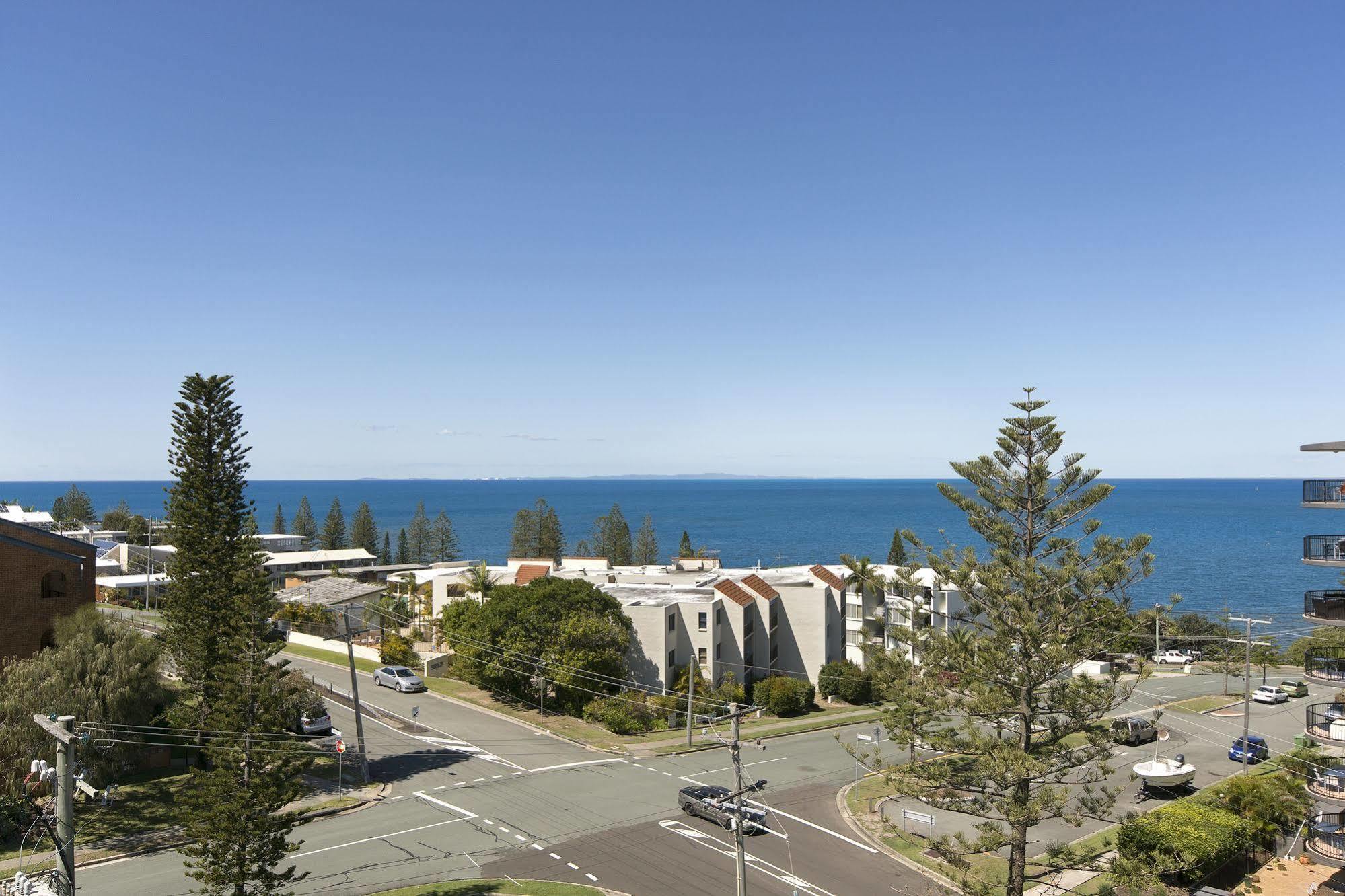 Burgess @ Kings Beach Caloundra