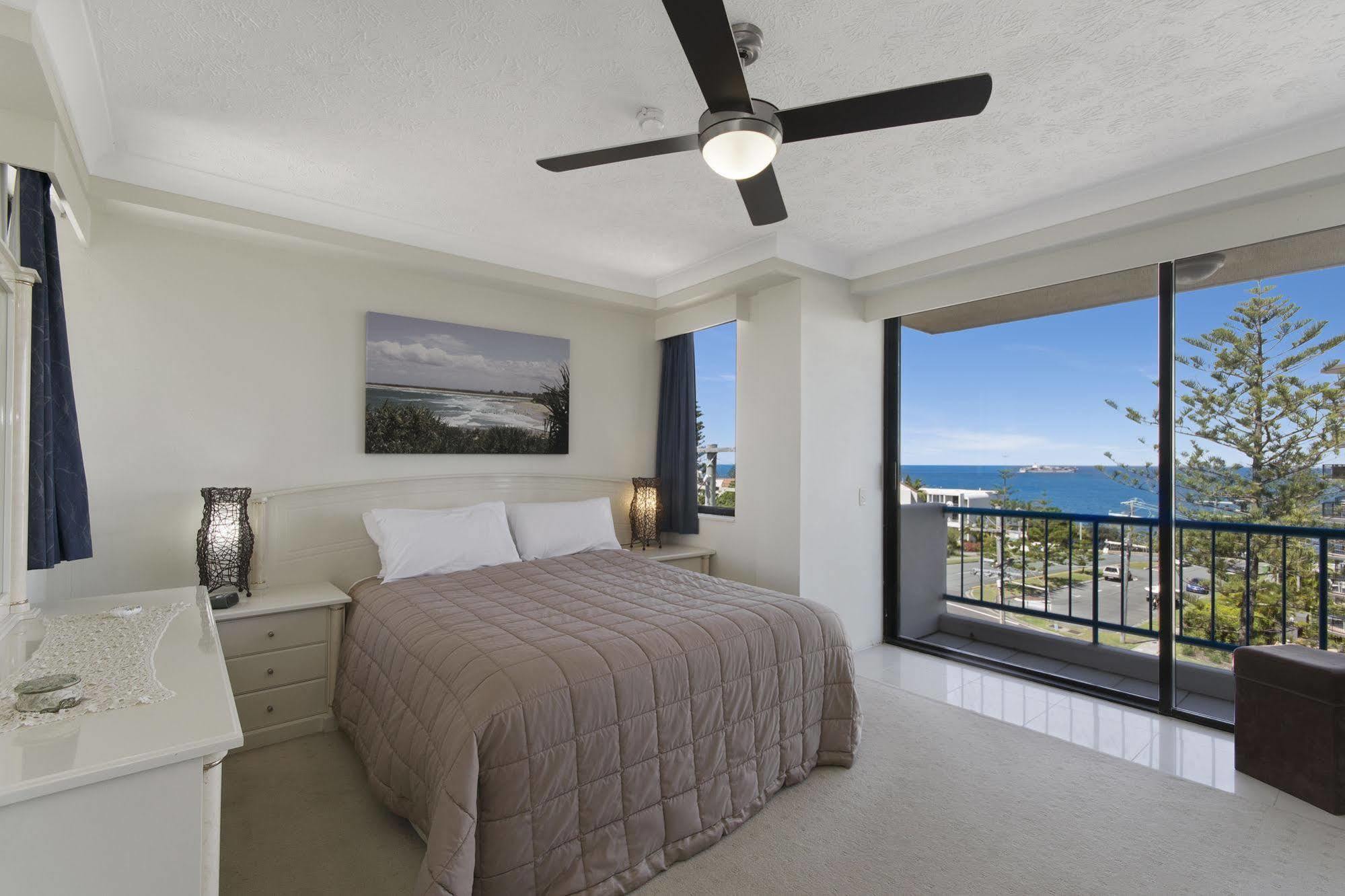 Burgess @ Kings Beach Aparthotel Caloundra