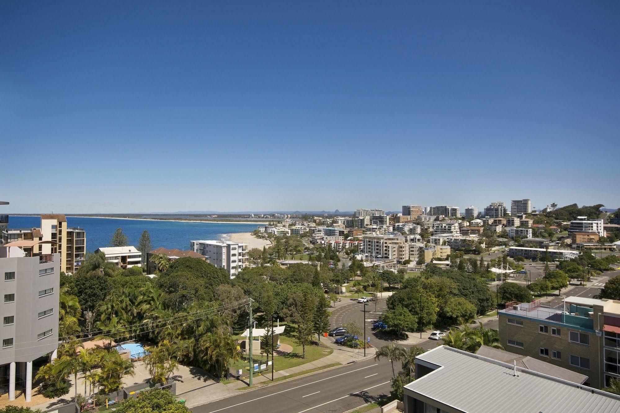 Burgess @ Kings Beach 3* Caloundra