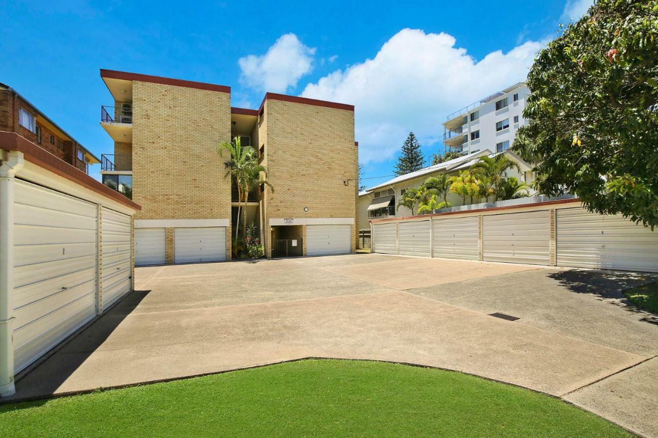 Golden Shores U8, 21 Landsborough Parade Apartment *
