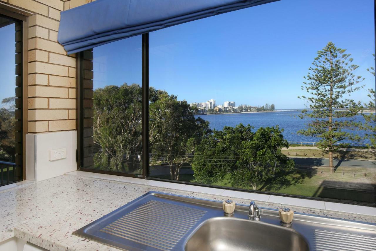 Golden Shores U8, 21 Landsborough Parade * Caloundra